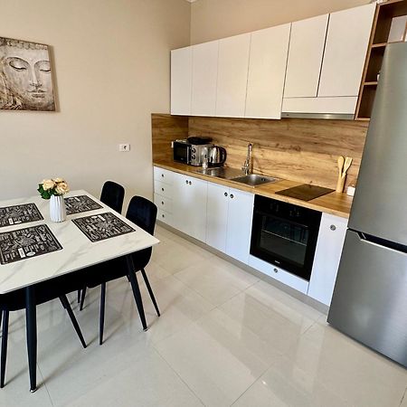 New Bazaar Cozy Apartment 2 Dajti View ティラナ エクステリア 写真