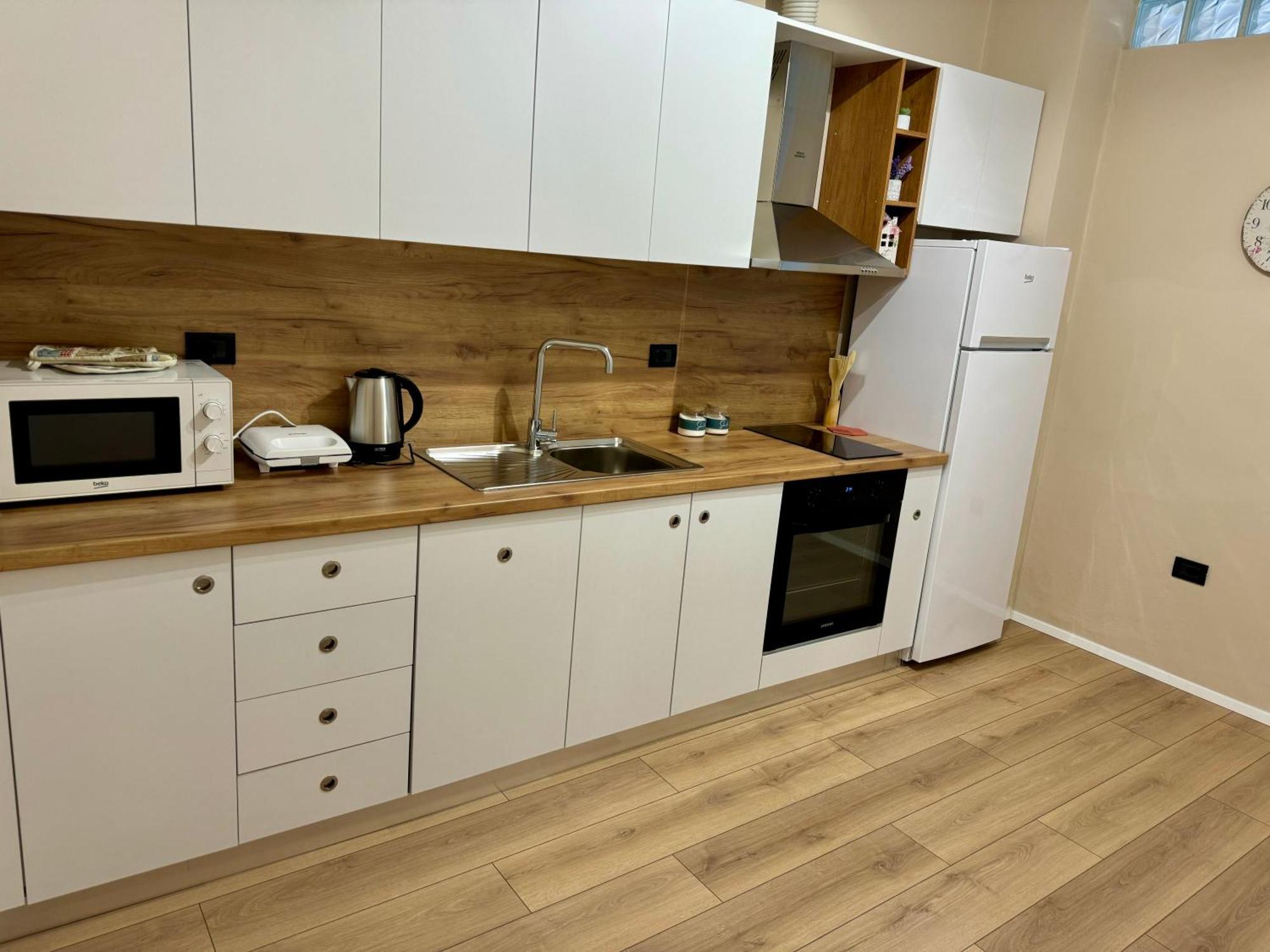 New Bazaar Cozy Apartment 2 Dajti View ティラナ エクステリア 写真