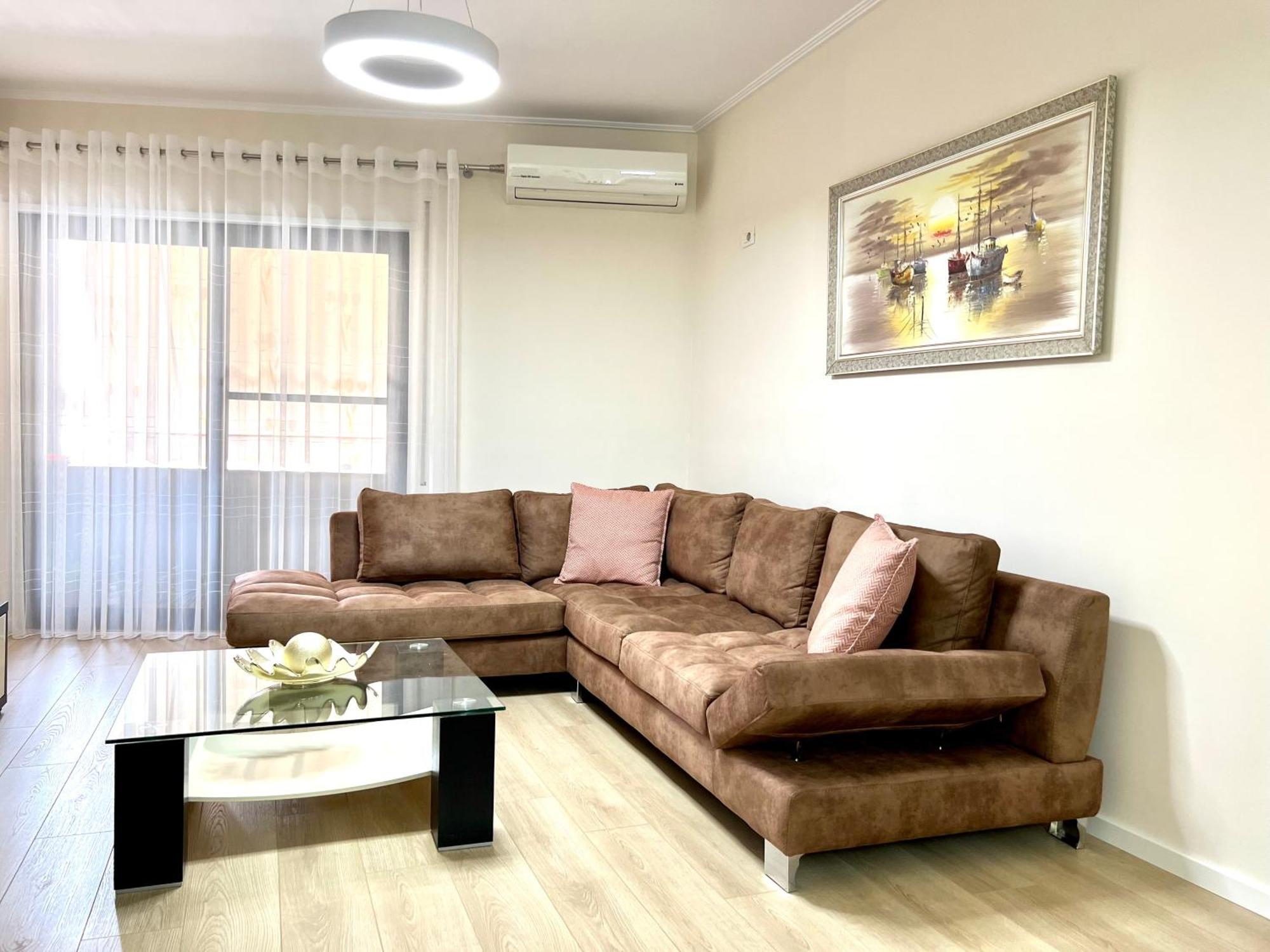 New Bazaar Cozy Apartment 2 Dajti View ティラナ エクステリア 写真