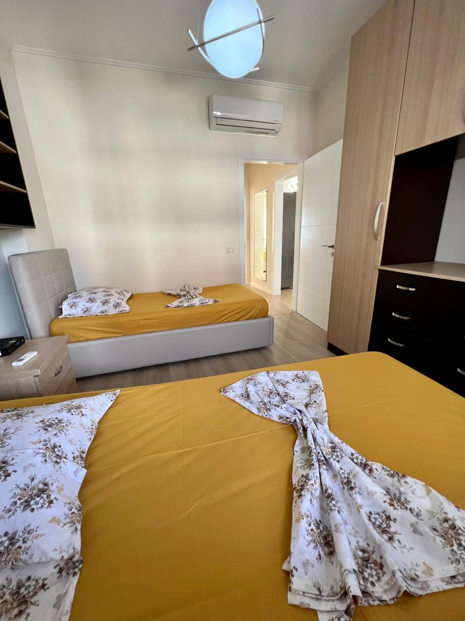 New Bazaar Cozy Apartment 2 Dajti View ティラナ エクステリア 写真