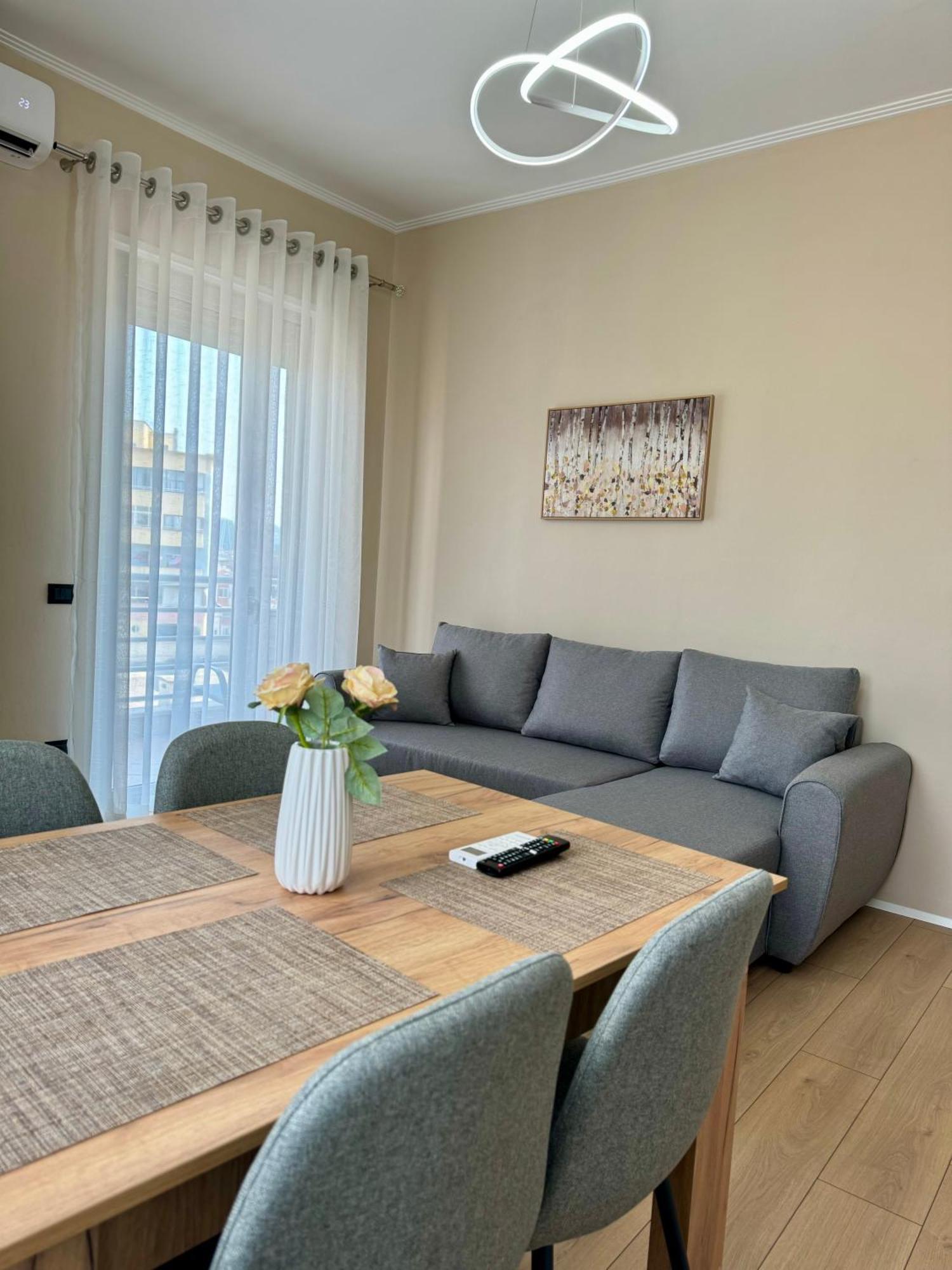 New Bazaar Cozy Apartment 2 Dajti View ティラナ エクステリア 写真