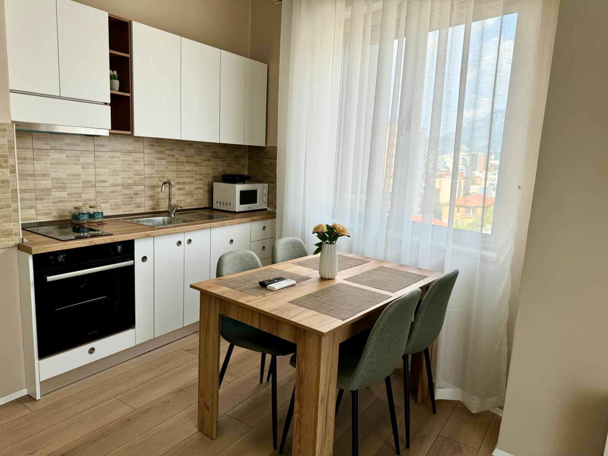 New Bazaar Cozy Apartment 2 Dajti View ティラナ エクステリア 写真