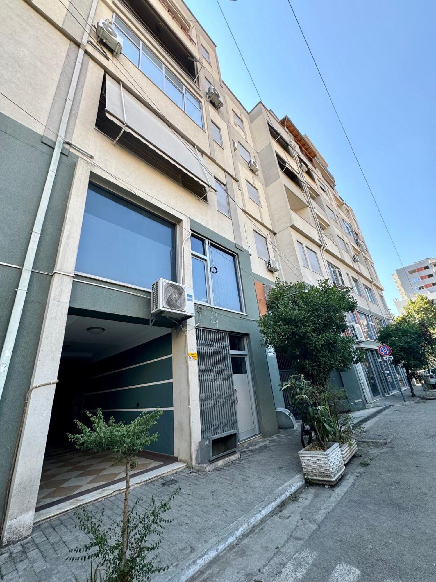 New Bazaar Cozy Apartment 2 Dajti View ティラナ エクステリア 写真