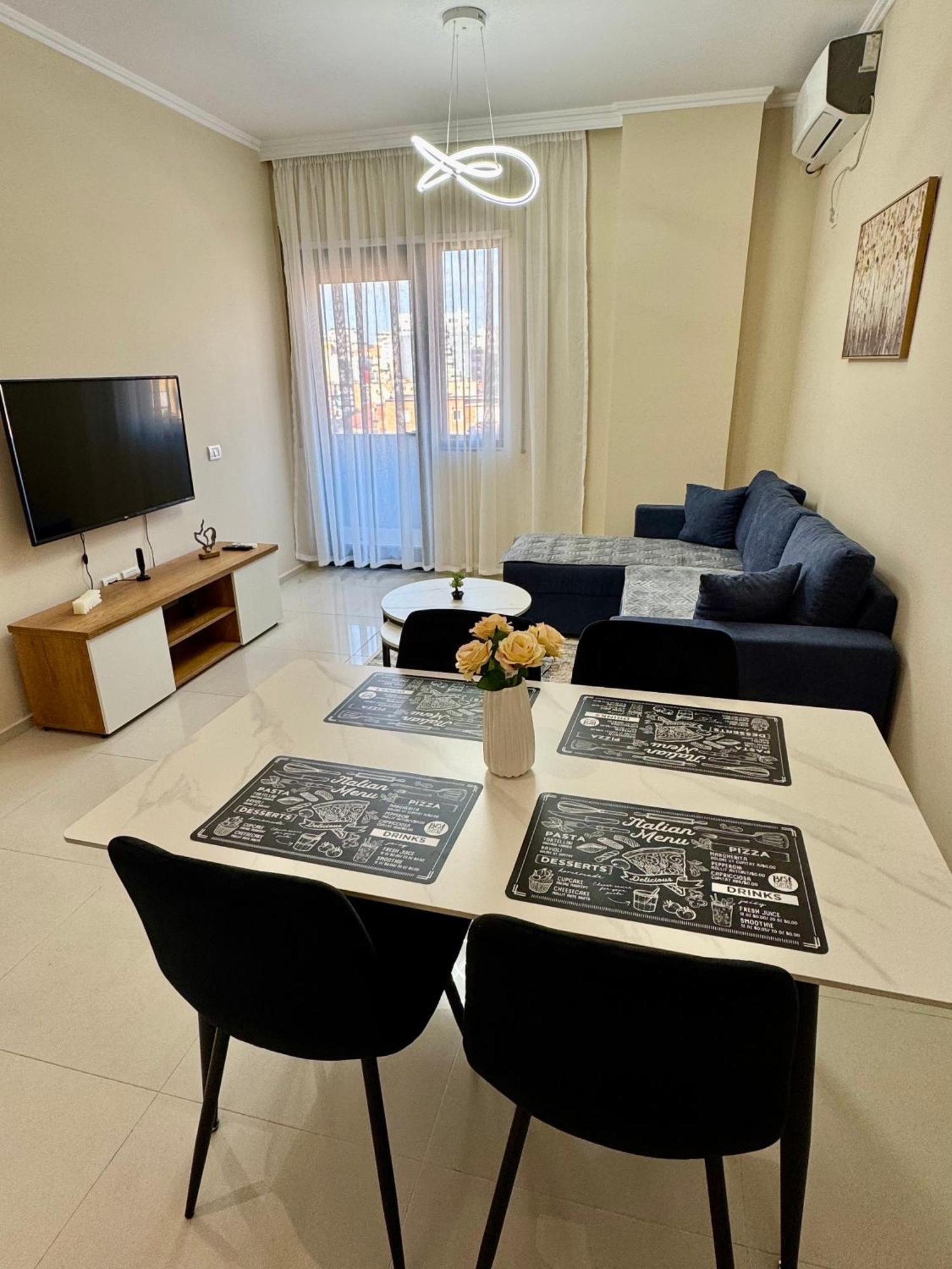 New Bazaar Cozy Apartment 2 Dajti View ティラナ エクステリア 写真